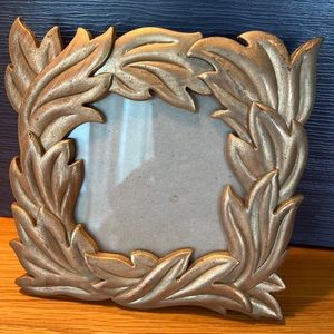 Charpente vintage gold brass "Leaves" 6x6 square easel style picture frame